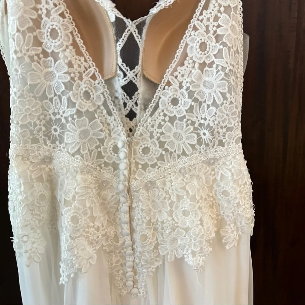 Rebecca Ingram Wedding Dress - Size 6 - Newly Dry Cleaned